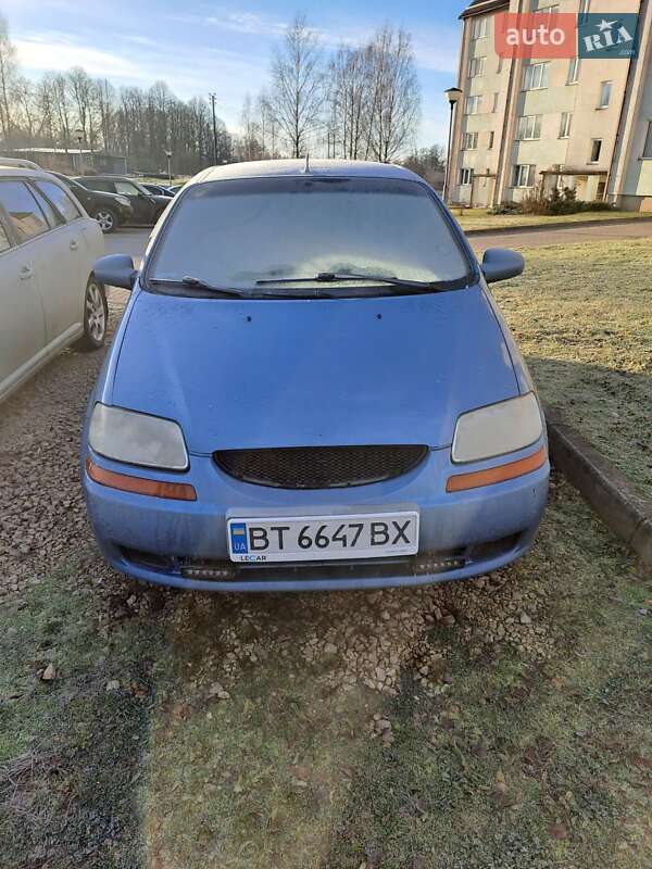 Седан Chevrolet Aveo 2004 в Киеве