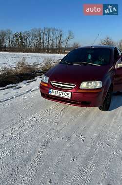 Седан Chevrolet Aveo 2004 в Радомышле