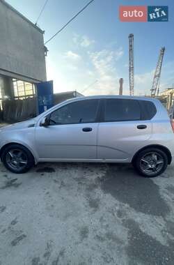 Хэтчбек Chevrolet Aveo 2011 в Тернополе