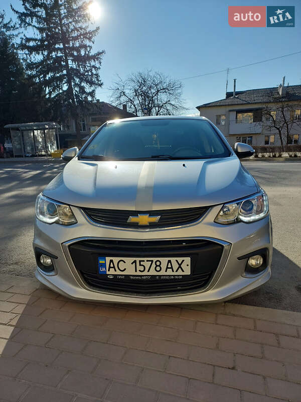 Седан Chevrolet Aveo 2017 в Львове