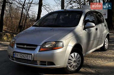 Хэтчбек Chevrolet Aveo 2006 в 