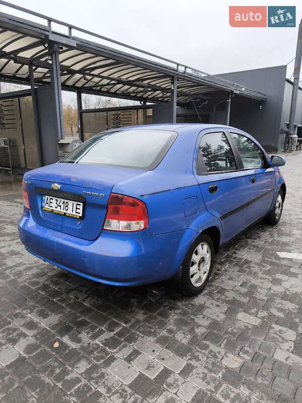 Седан Chevrolet Aveo 2005 в Днепре