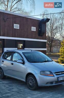 Хетчбек Chevrolet Aveo 2006 в Тячеві