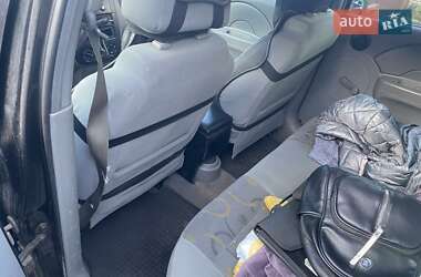 Седан Chevrolet Aveo 2004 в 
