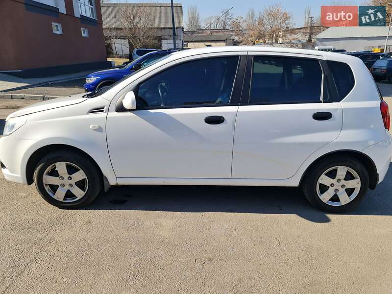 Хэтчбек Chevrolet Aveo 2008 в Днепре