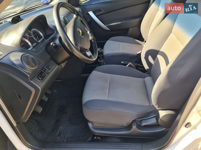 Хэтчбек Chevrolet Aveo 2008 в Днепре