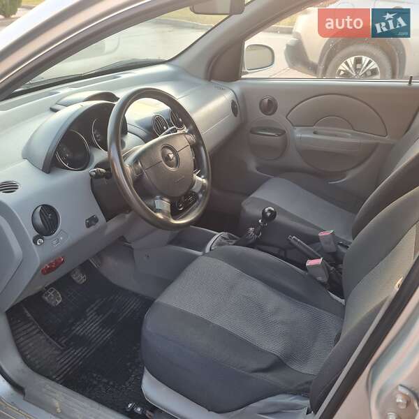 Хетчбек Chevrolet Aveo 2005 в Береговому