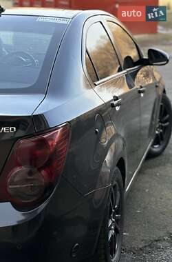 Седан Chevrolet Aveo 2012 в 