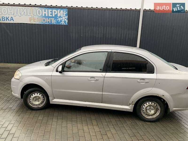 Седан Chevrolet Aveo 2008 в Дніпрі