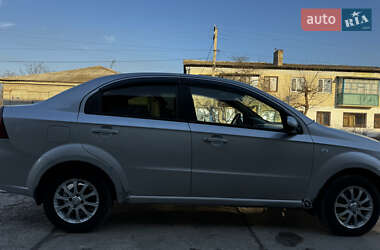 Седан Chevrolet Aveo 2007 в Кілії