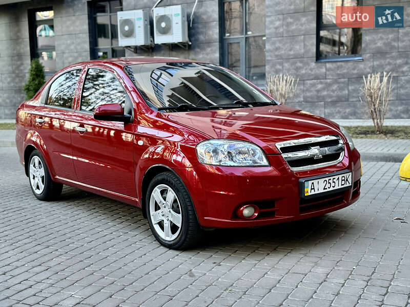 Седан Chevrolet Aveo 2008 в Киеве