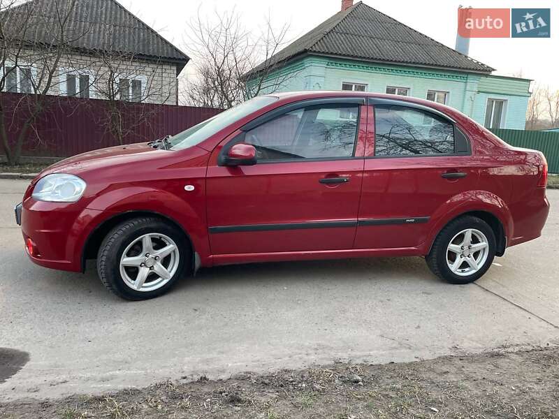 Седан Chevrolet Aveo 2008 в Прилуках