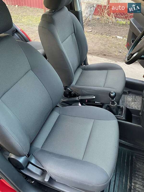 Седан Chevrolet Aveo 2008 в Прилуках