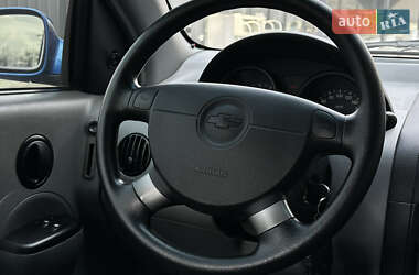 Седан Chevrolet Aveo 2005 в 