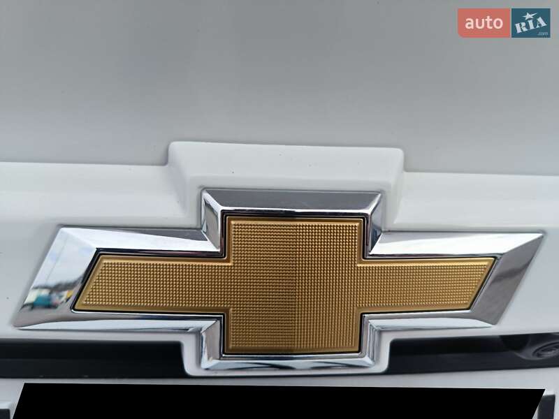 Седан Chevrolet Aveo 2018 в Киеве