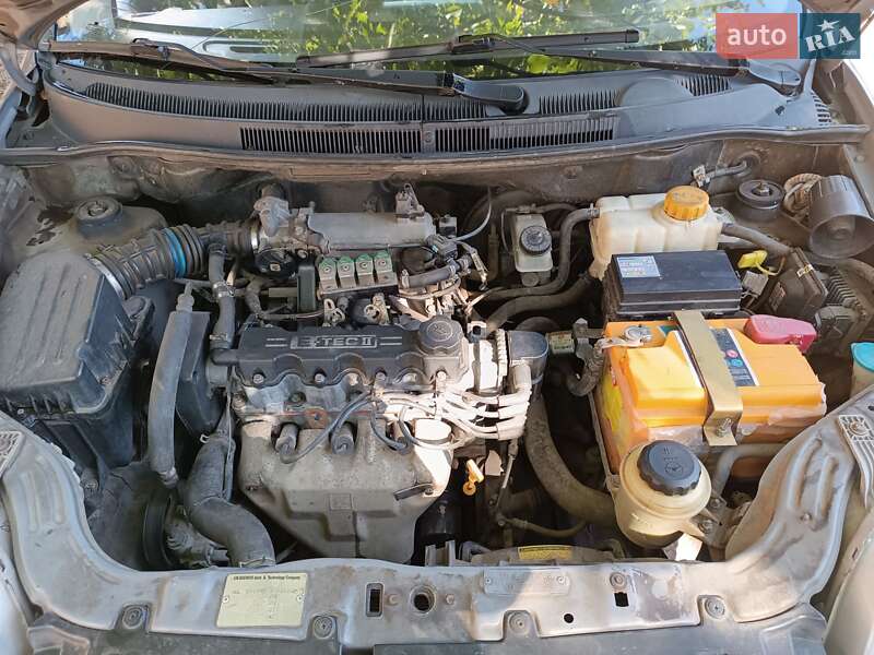 Седан Chevrolet Aveo 2006 в Харькове