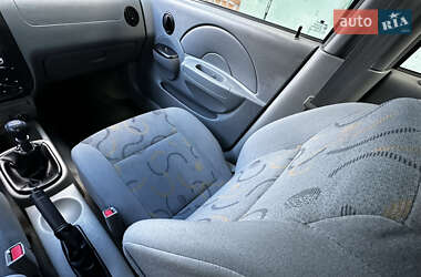 Седан Chevrolet Aveo 2005 в 