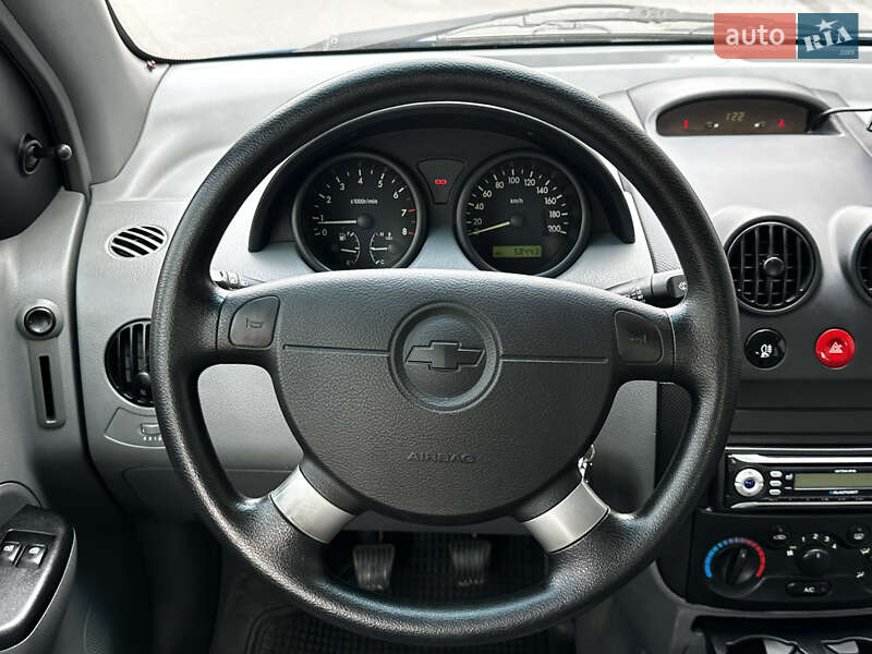 Седан Chevrolet Aveo 2005 в Киеве фото 40 Седан Chevrolet Aveo 2005 в Киеве