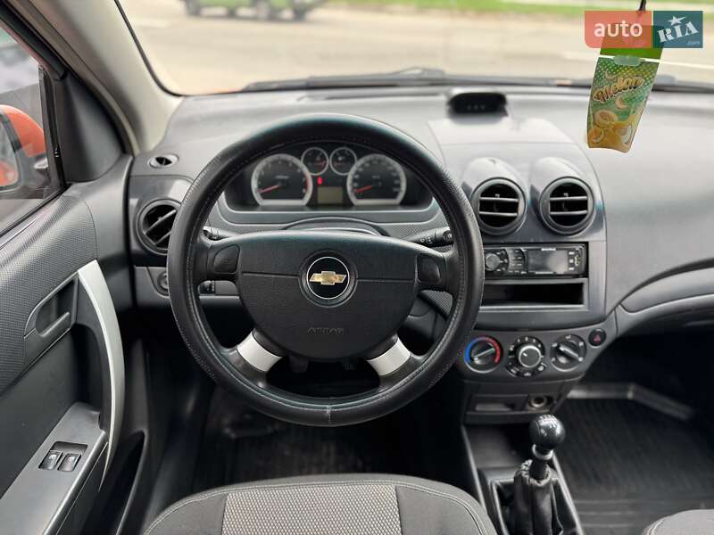 Седан Chevrolet Aveo 2006 в Кременчуці