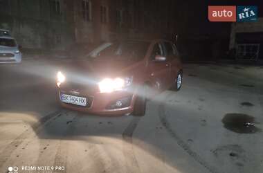 Хэтчбек Chevrolet Aveo 2011 в 