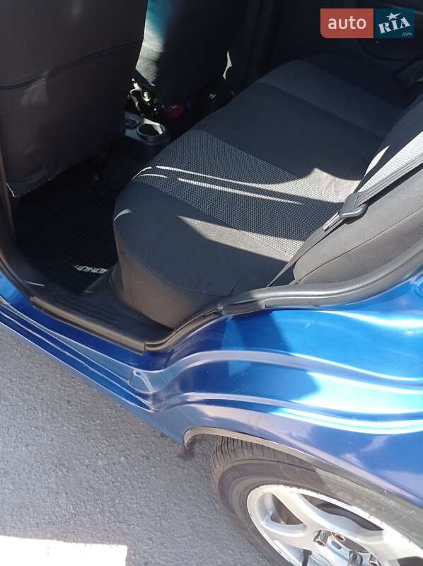 Седан Chevrolet Aveo 2006 в Вільногірську