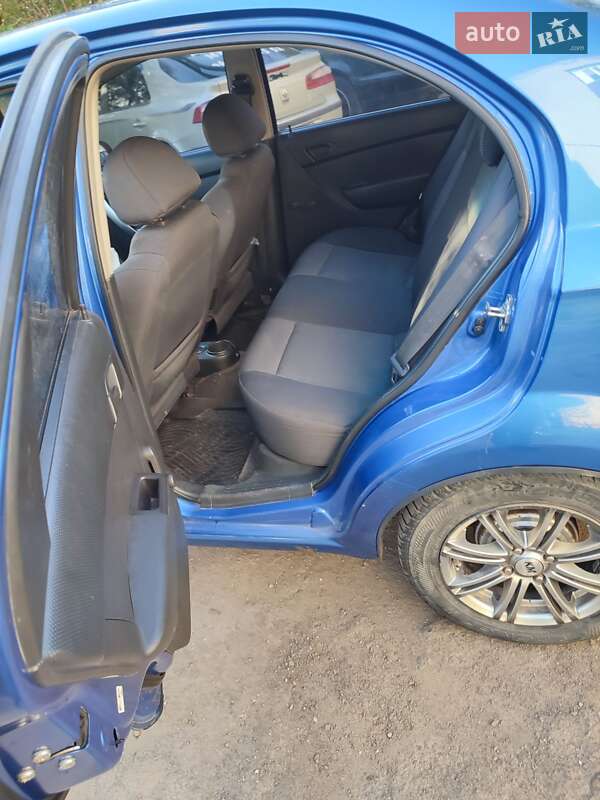 Седан Chevrolet Aveo 2007 в Береговому
