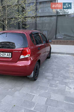 Хэтчбек Chevrolet Aveo 2005 в 