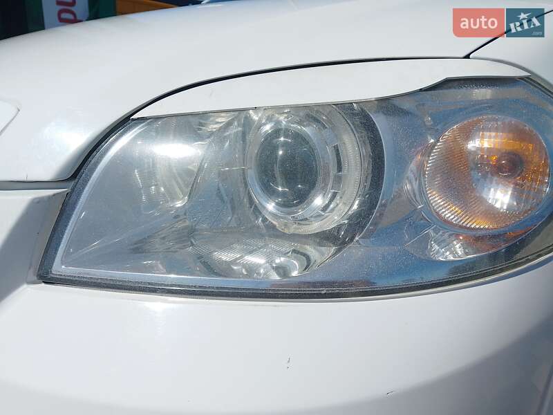 Седан Chevrolet Aveo 2010 в Полтаве