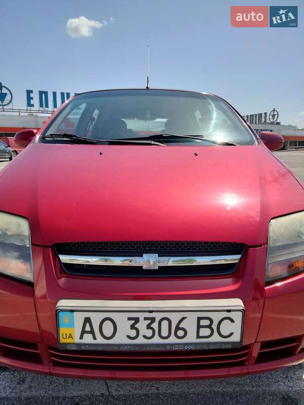 Хэтчбек Chevrolet Aveo 2007 в 
