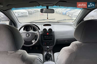 Седан Chevrolet Aveo 2005 в 