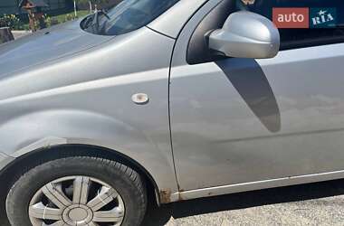 Хетчбек Chevrolet Aveo 2006 в 