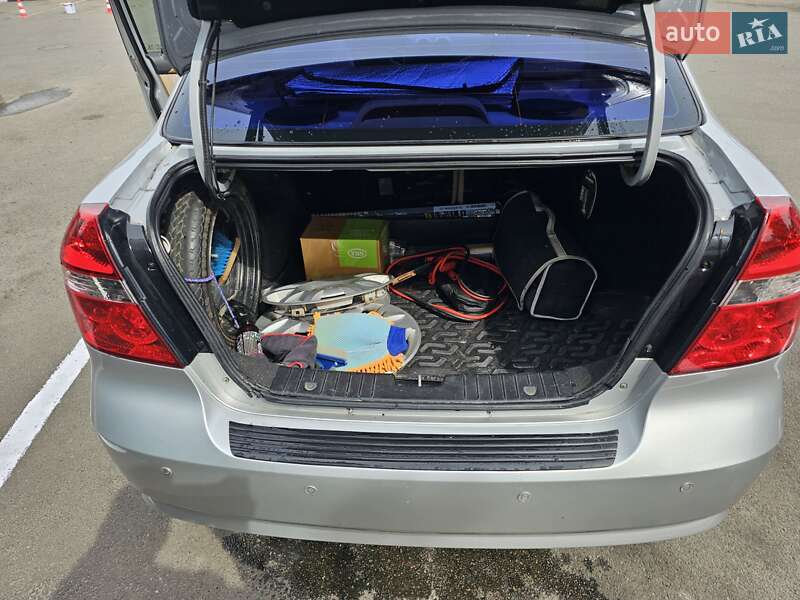 Седан Chevrolet Aveo 2007 в Києві