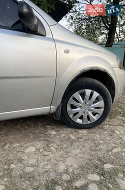 Седан Chevrolet Aveo 2005 в 