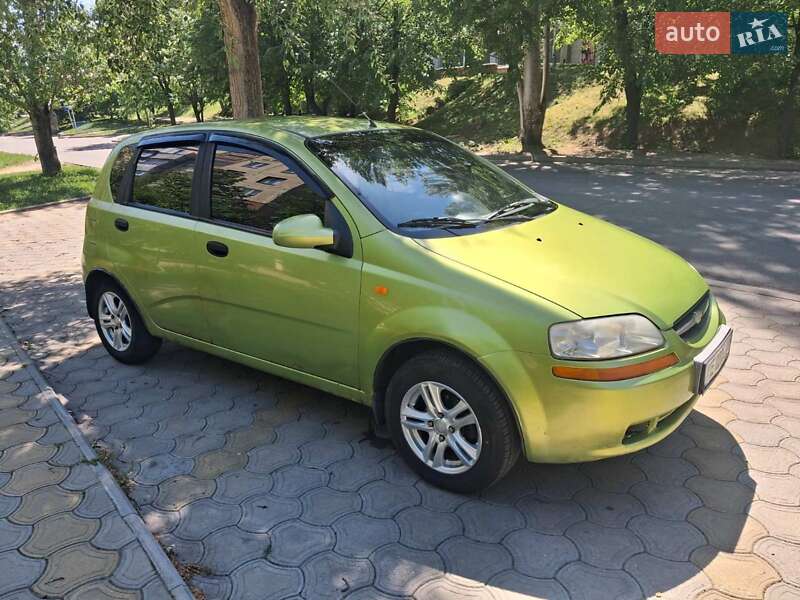 Хэтчбек Chevrolet Aveo 2005 в Никополе