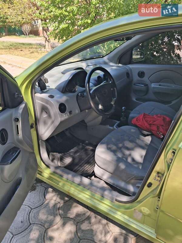 Хэтчбек Chevrolet Aveo 2005 в Никополе