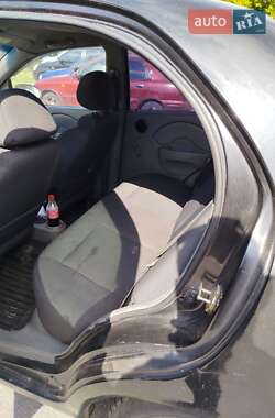 Седан Chevrolet Aveo 2005 в Києві
