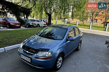 Седан Chevrolet Aveo 2004 в Киеве