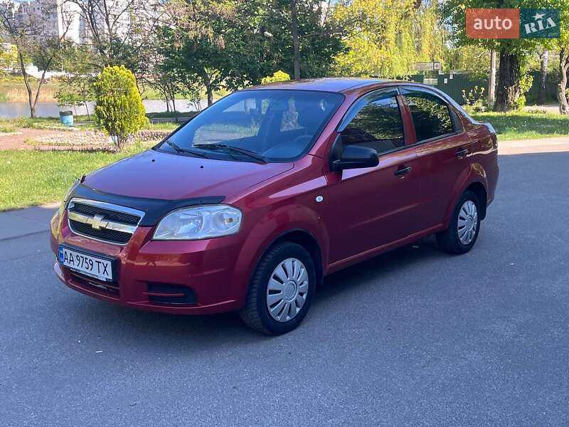 Хетчбек Chevrolet Aveo 2008 в 