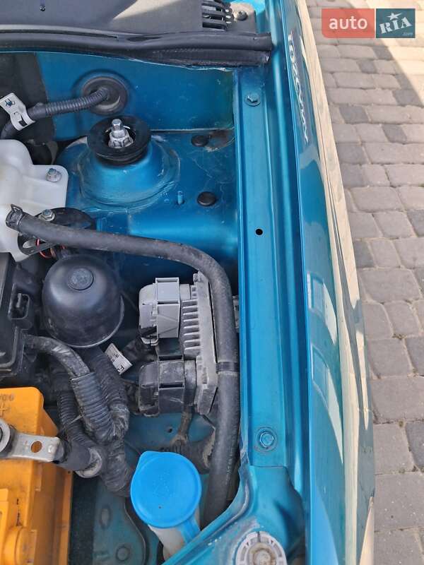 Седан Chevrolet Aveo 2009 в Чернівцях