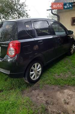 Хэтчбек Chevrolet Aveo 2011 в 