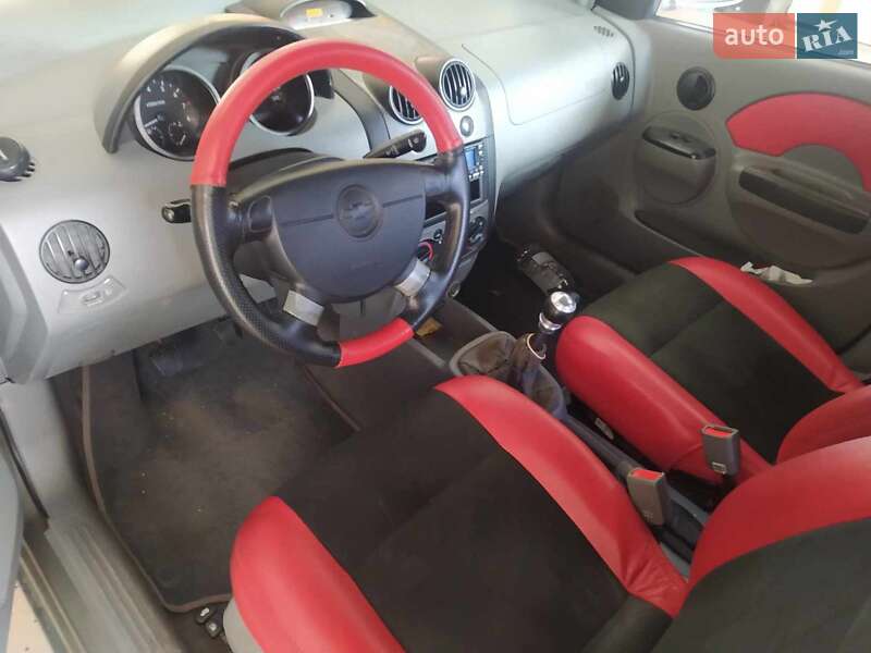 Седан Chevrolet Aveo 2004 в Виннице