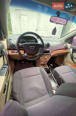 Седан Chevrolet Aveo 2010 в 