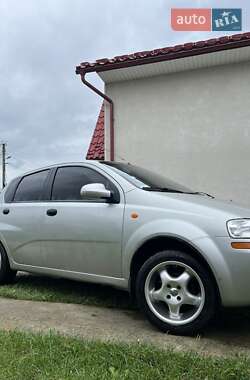 Хэтчбек Chevrolet Aveo 2005 в Снятине