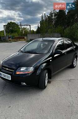 Седан Chevrolet Aveo 2006 в Вараше