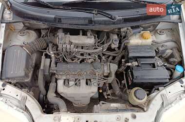 Седан Chevrolet Aveo 2004 в 