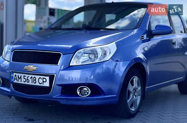 Хэтчбек Chevrolet Aveo 2008 в 