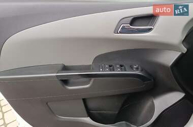Седан Chevrolet Aveo 2017 в 