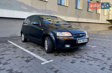Хэтчбек Chevrolet Aveo 2005 в 