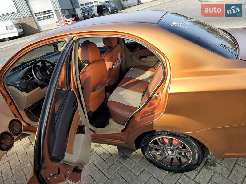 Седан Chevrolet Aveo 2008 в Луцьку