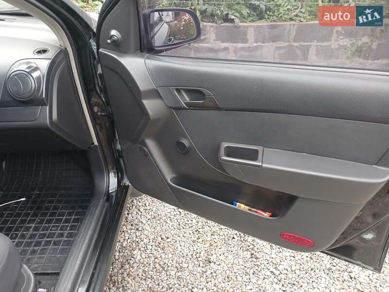 Седан Chevrolet Aveo 2007 в Хмельницькому